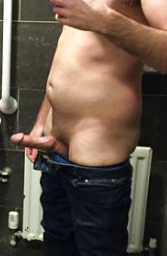 Sex Gallery Random pics in an airport toilet