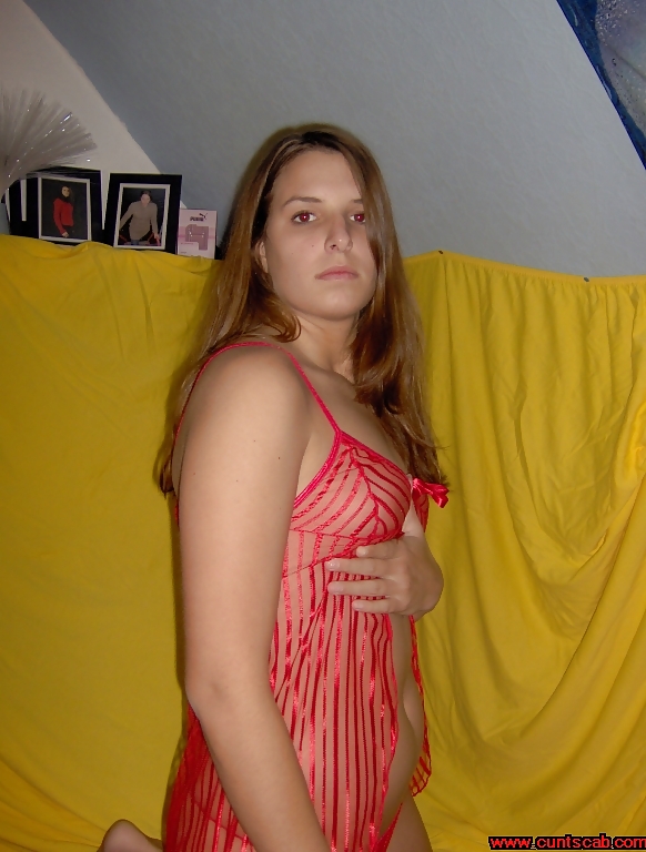 Sex Gallery Brunette poses