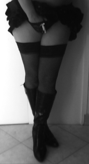 Sex Gallery Skirt and stockings (read description below)