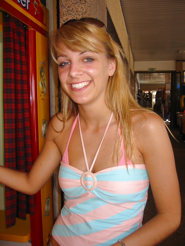 Sex Gallery not sisters on Vacation - Enjoy CardinalRoss!