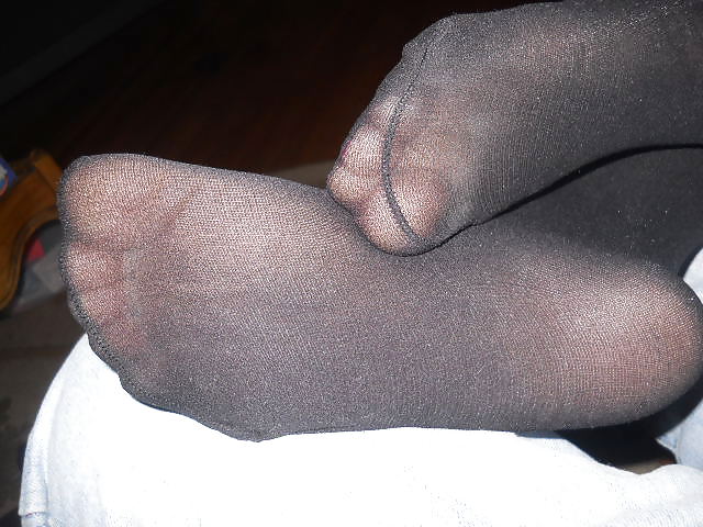 Sex Gallery Dee's Sexy feet in Pantyhose for you Foot Lovers