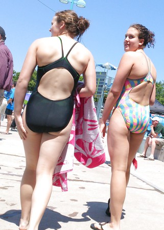 Nice Asses at the Swimming Pool 5