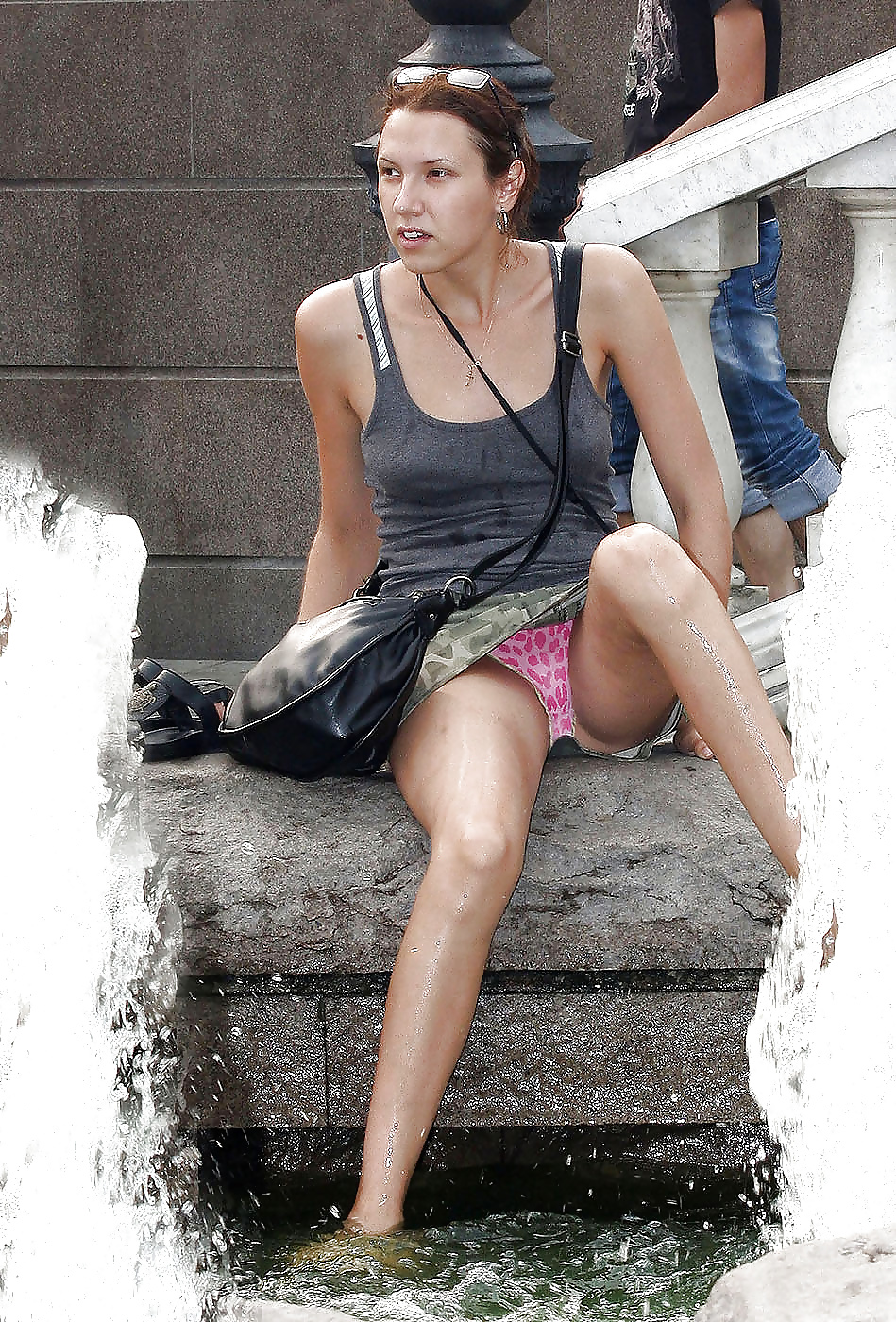 Sex Gallery Candid young slut : upskirt