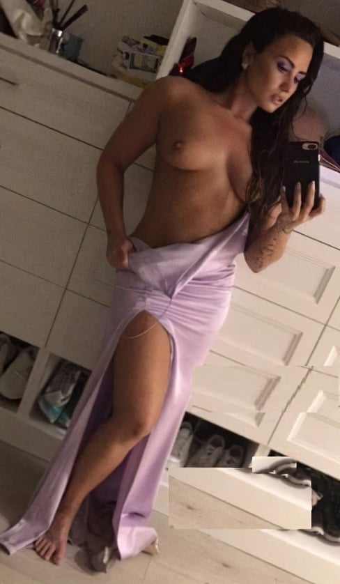 Nude leaked lovato demi photos Demi Lovato