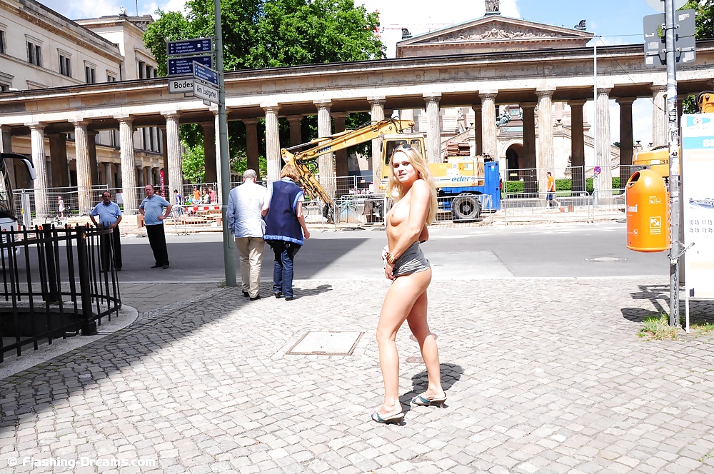 Sex Gallery Public Nude In Berlin 1