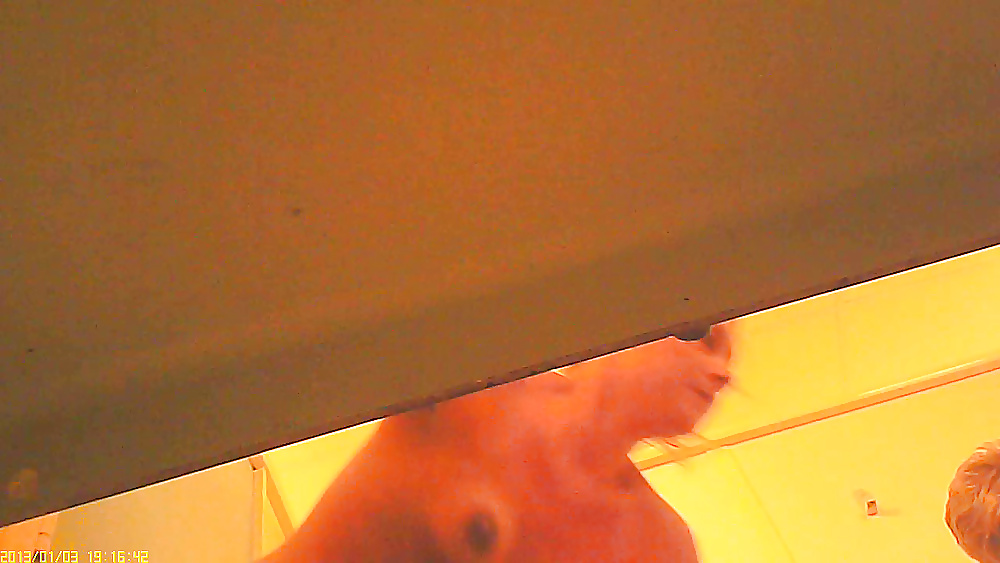 Sex Gallery cabine piscine