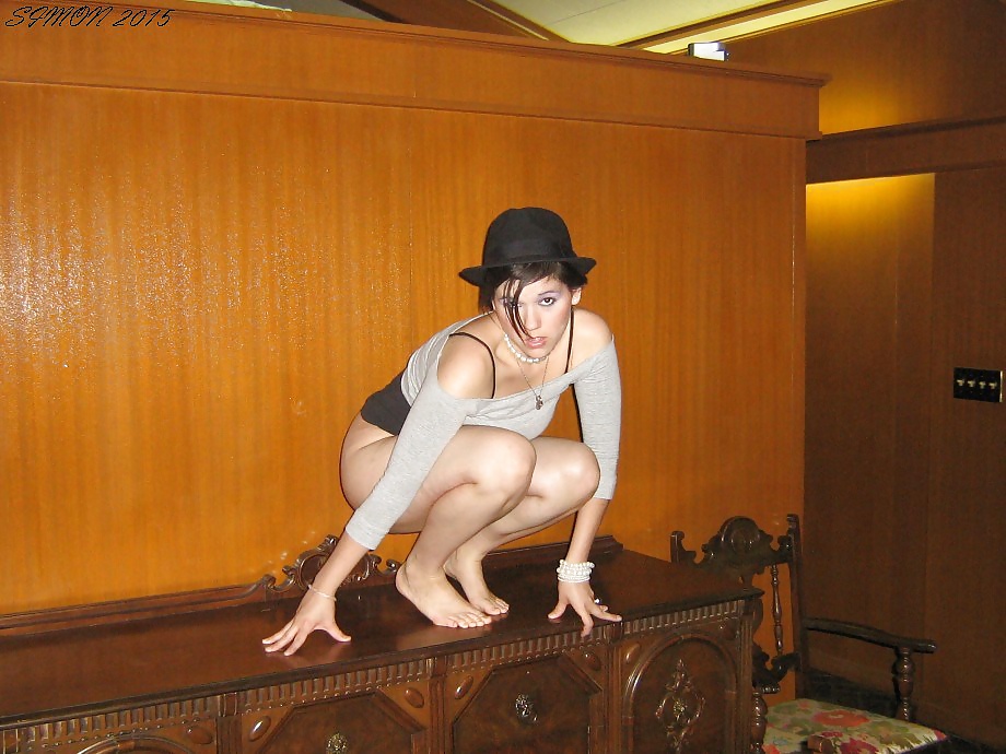 Sex Gallery Amateur PYT Striptease