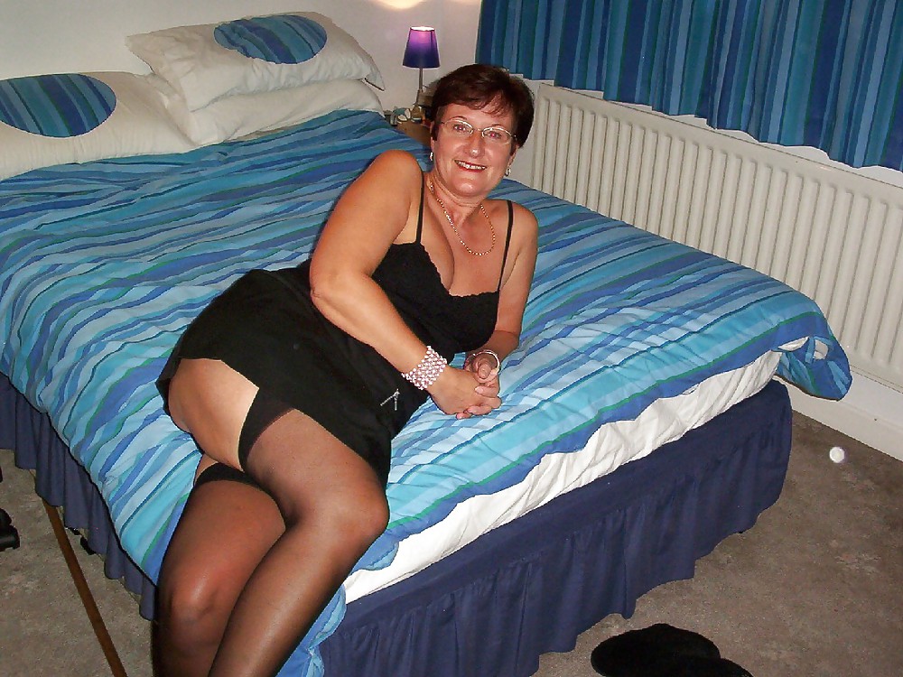 Sex Gallery Mature wants some HC pics for Hubby - N. C.
