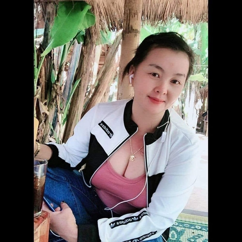 Hmong milf (horny and talks dirty sexually) - 6 Photos 