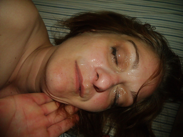Sex Gallery I love seeing cum on my wifes face.