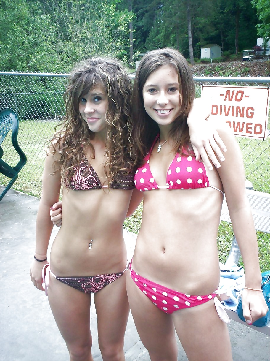 Sex Gallery Amateur young slut in bikini IV