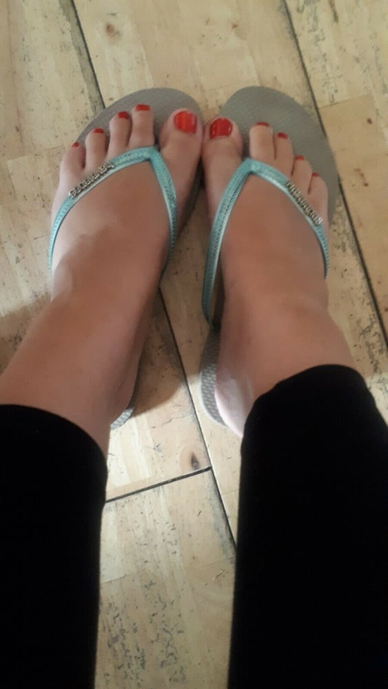  My favourite Heels and feet pics - 6 Photos 