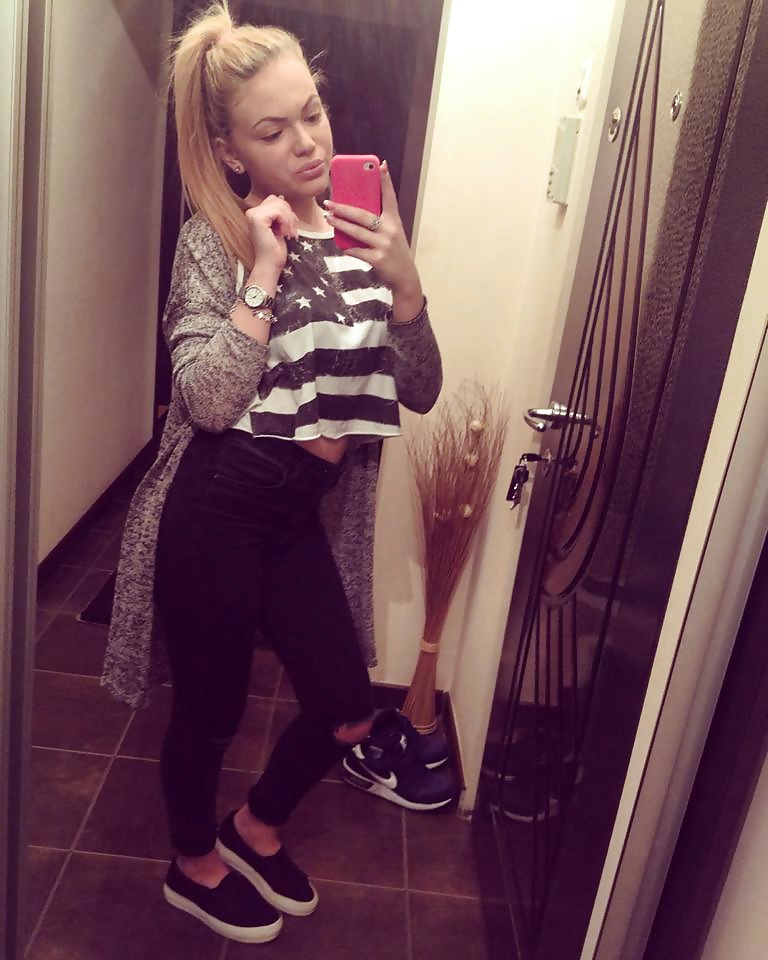 Sex Gallery Teasing Teen 2