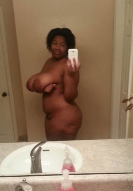 BBW ebony selfshot - 16 Photos 