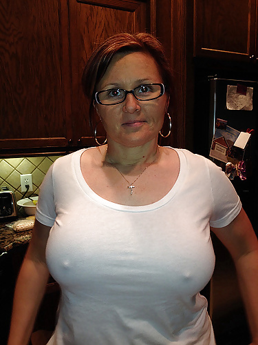Sex Gallery Milf with big tits.