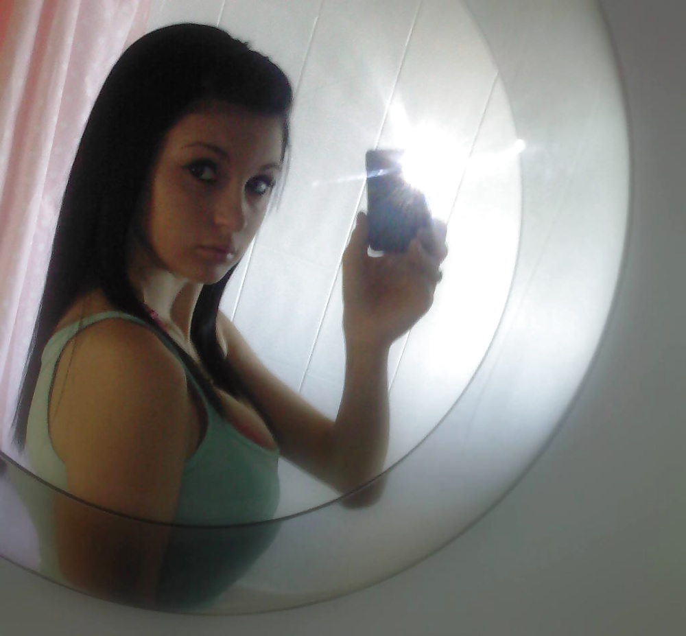 Sex Gallery She knows she's a tease....