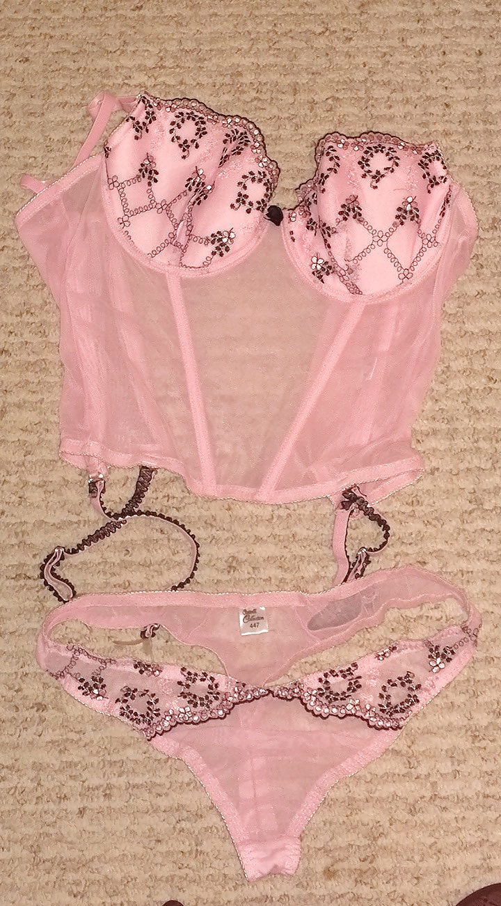 Sex Gallery Dessous der 29 jaehrigen Ehehure #1