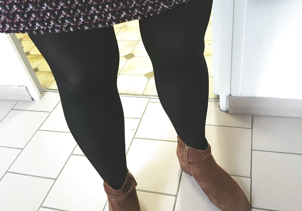 Sex Gallery Candid legs and feet