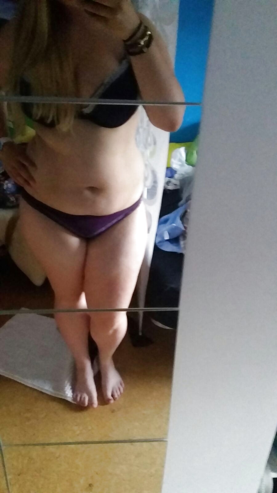 Sex Gallery Kathi, 19 YO from Munich, Germany EXPOSED curvy girl