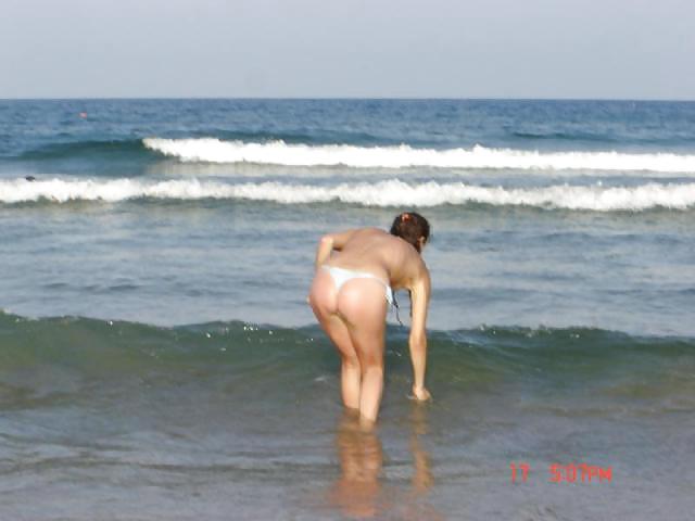 Sex Gallery Bulgarian amateur girls on beach