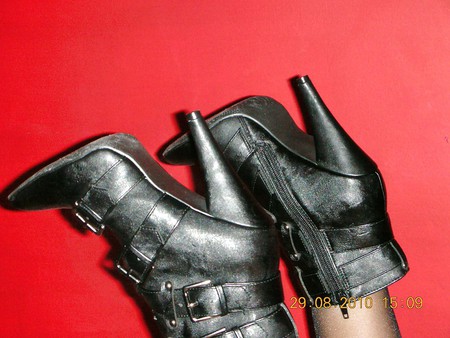 wife black high heel mini boots
