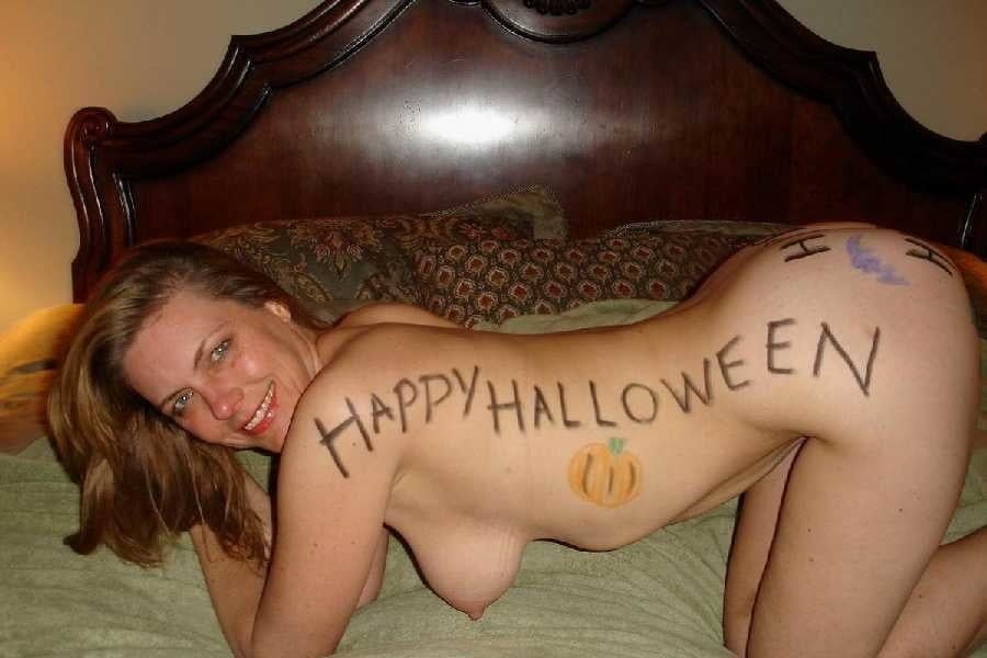 Halloween: Your Mom wants Trick or Treat - 18 Photos 