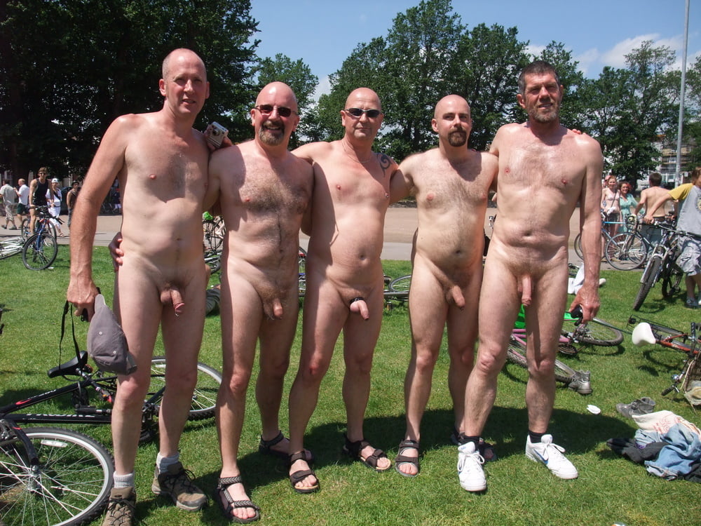 Group Naked Guys