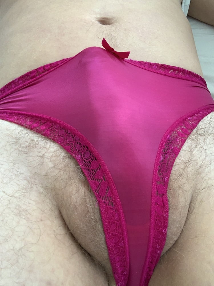 Pink silky panties - 6 Photos 