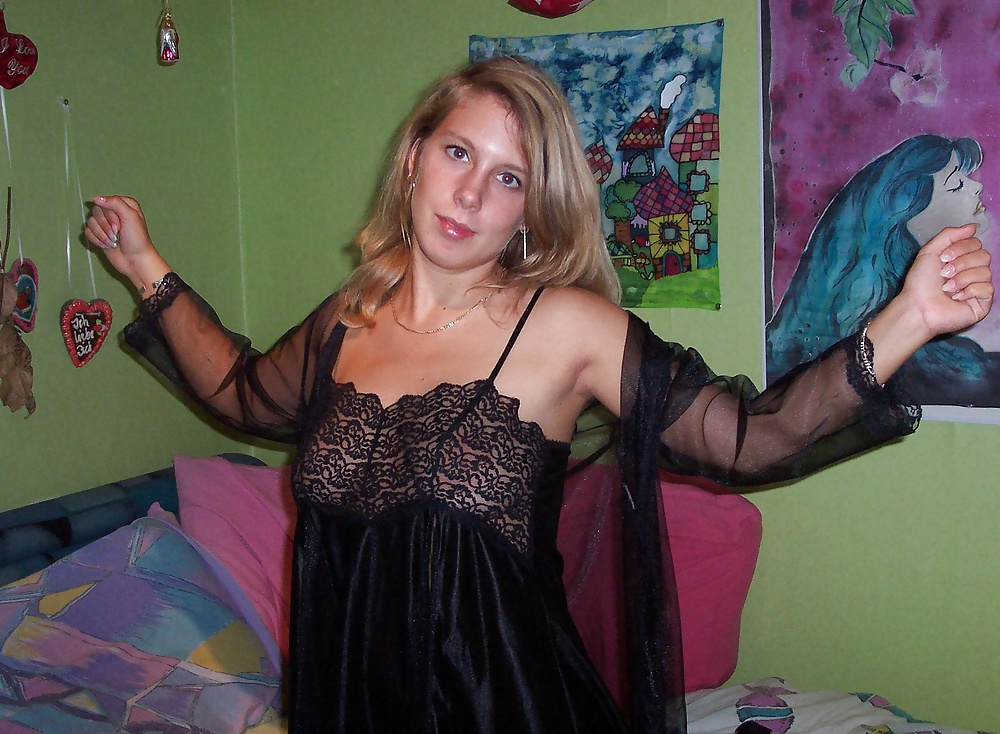 Sex Gallery Blond in underwear