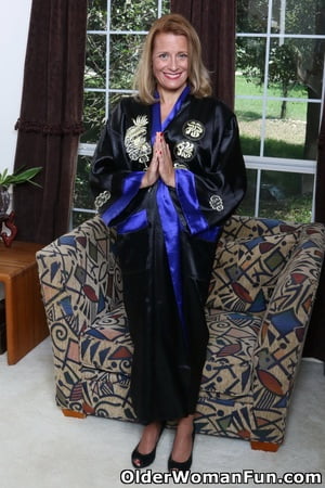 dressed to undressed from olderwomanfun         