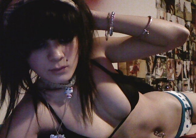 Sex Gallery Busty EMO Teen.