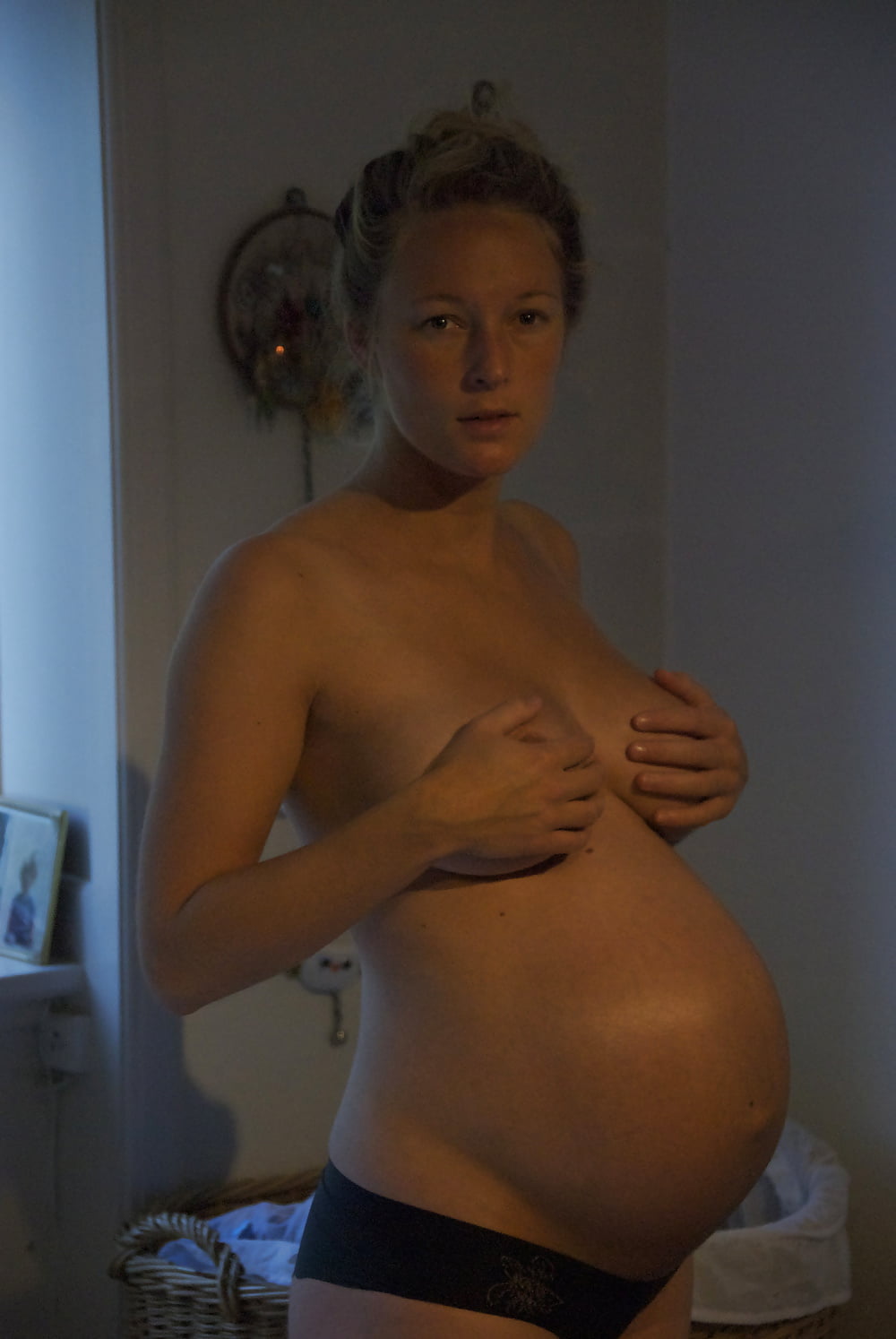 Sex Gallery amateur blonde