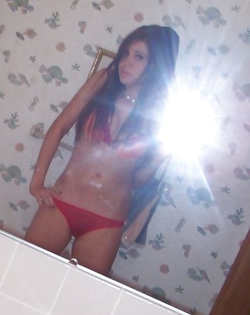 Sex Gallery selfshot teen with big tits