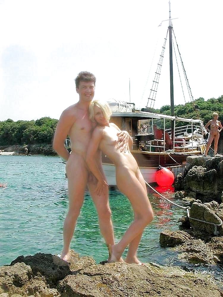 Sex Gallery Naked couple 51.
