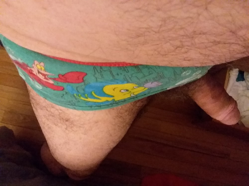 Jerking off to new naylon panties i got to add to my huge collection. 