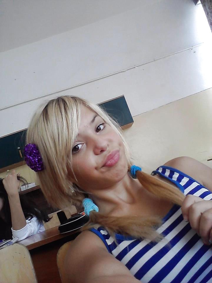 Sex Gallery TOO YOUNG FOR THOSE TITS