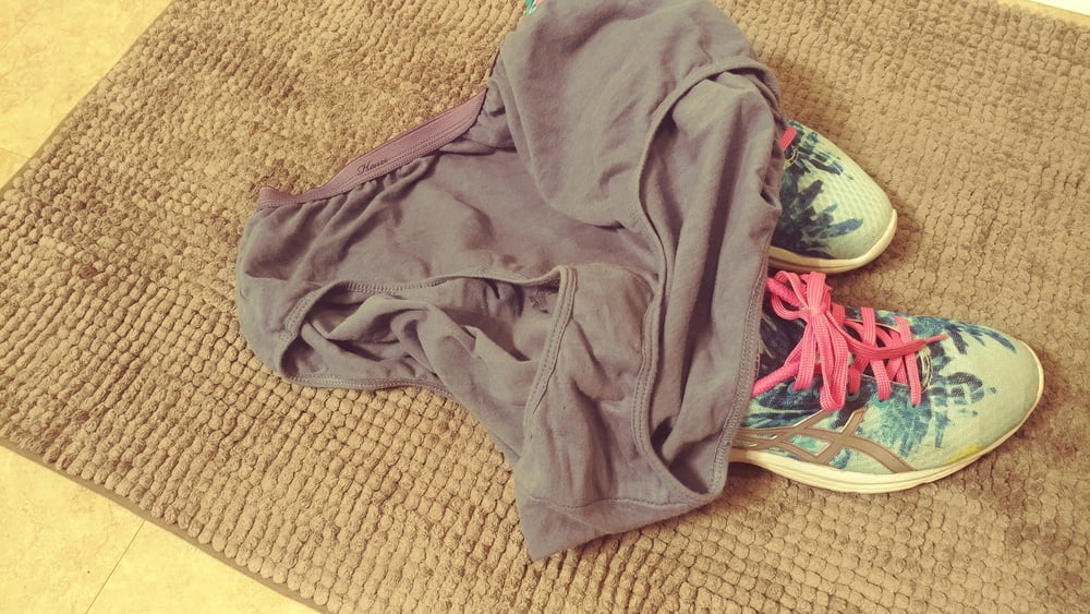 Sex Gallery panty raid