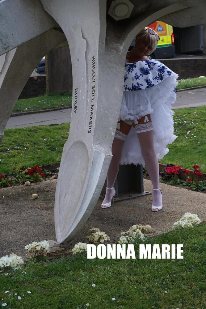Donna - 82 Photos 