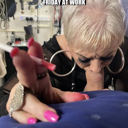 224 Kinky Shots of SHIRLEY FRIDAY AT WORK thumbnail