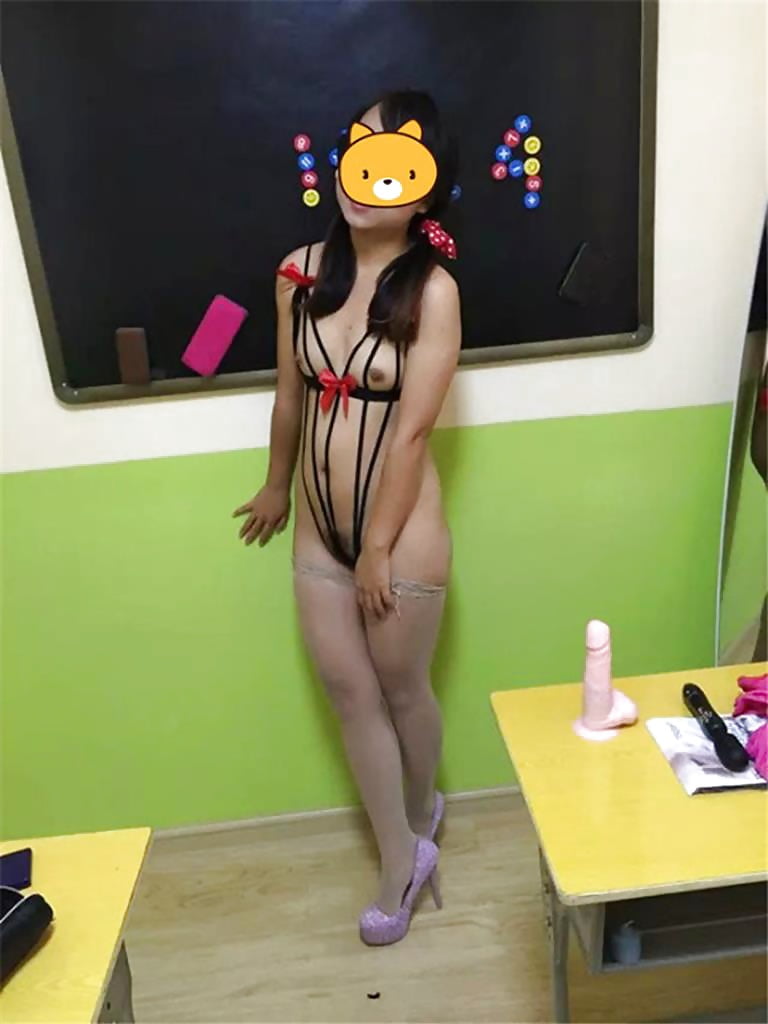 Sex Gallery Chinese college girl exposed