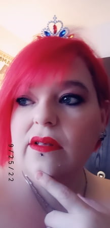 raven plays dress up         