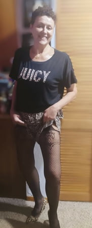 check out my new cougar lingerie stockings and pumps         