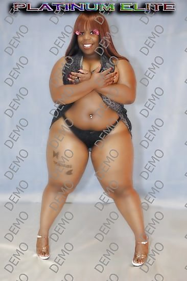 Sex Gallery THICKA THAN A SNICKA 3- Dezera