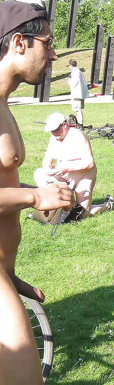 Sex Gallery Naked bike ride cycling showing titis & pussies some cocks 7