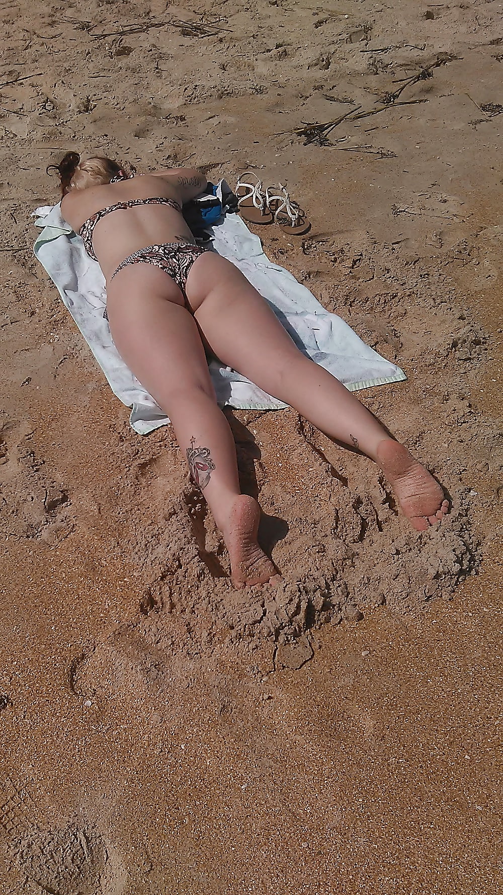 Sex Gallery ass and feet part21 tattooed beach candid