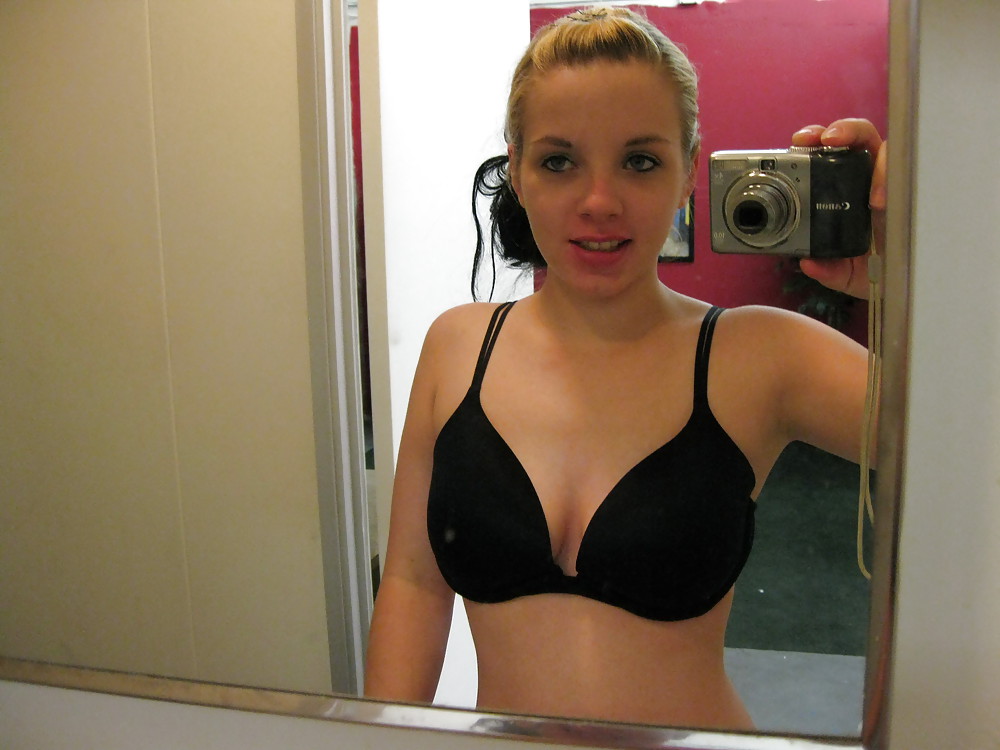 Sex Gallery PIERCED SELF SHOTS