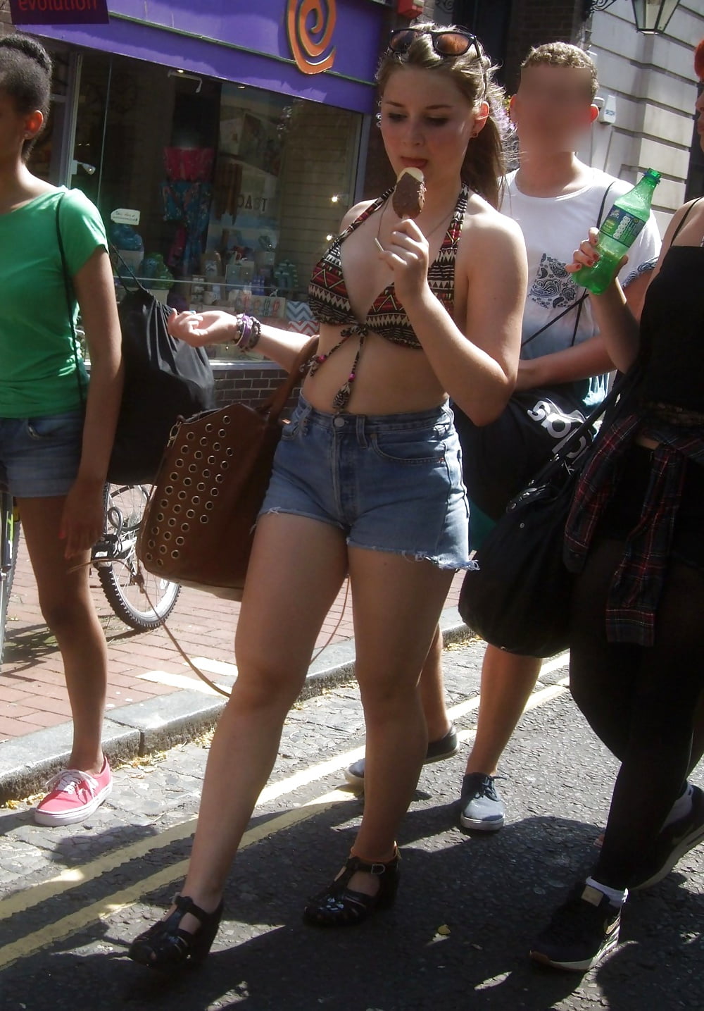 Sex Gallery Candid young slut in the street VI