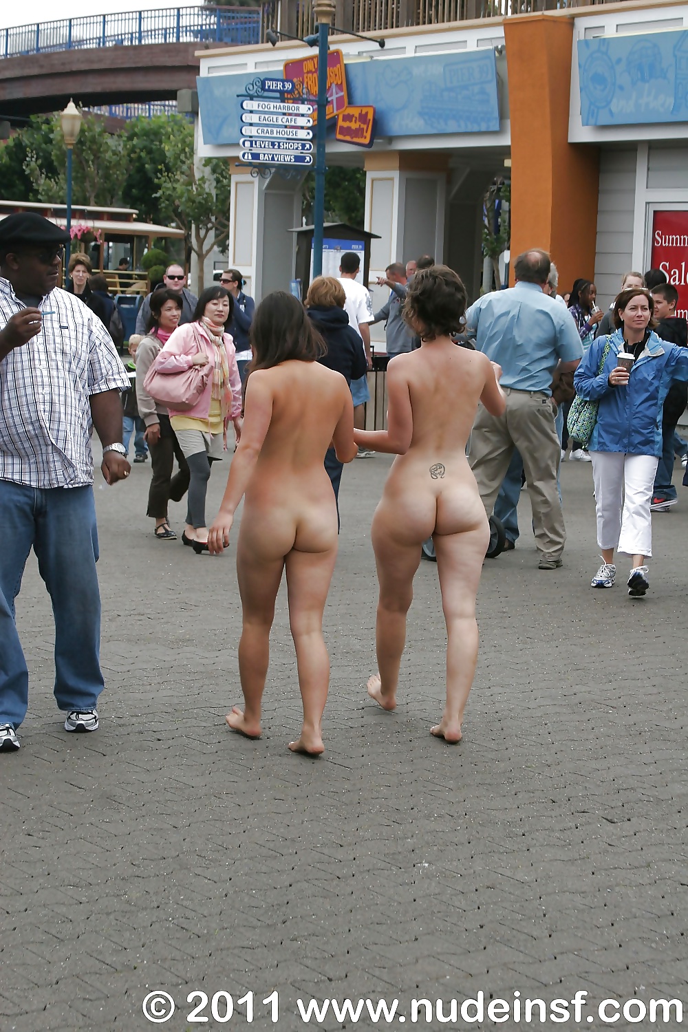 Sex Gallery voyeurs granny mom and teens