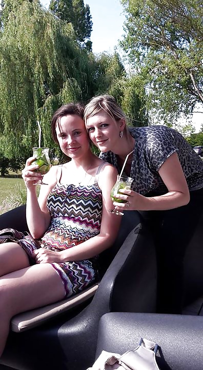 Sex Gallery Elle merite quoi cette sainte-nitouche salope ??