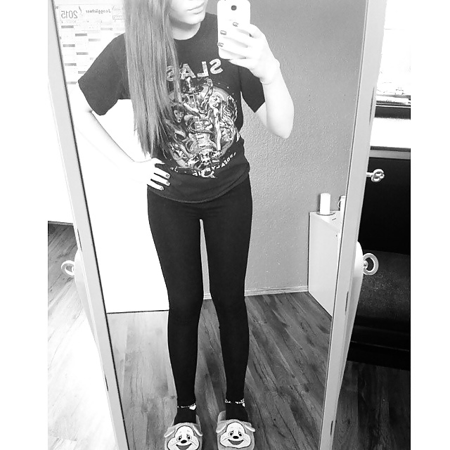 Sex Gallery Slipper-Selfies